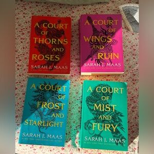 ACOTAR Books - A Court of Thorns and Roses paperback books